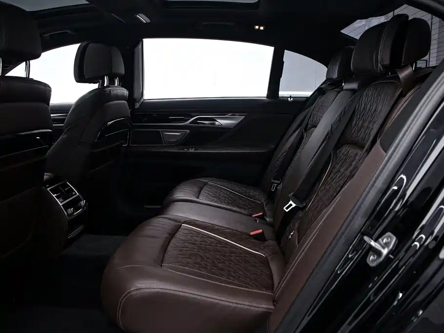 BMW 7 Series 2022 — фото 14