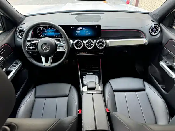 Mercedes-Benz EQB 2023