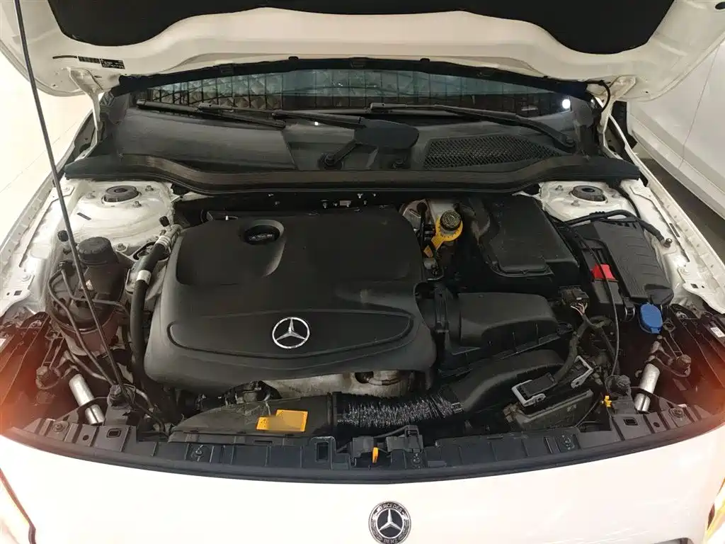 Mercedes-Benz GLA 2018 — фото 16