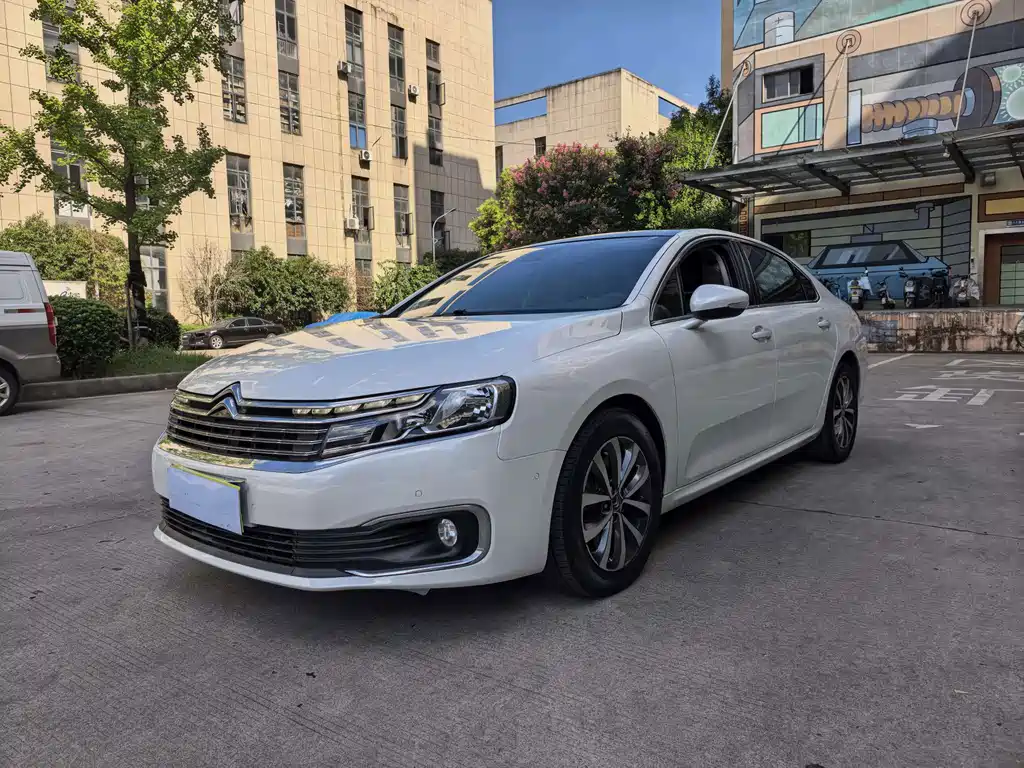 Citroën C6 2018 — фото 1