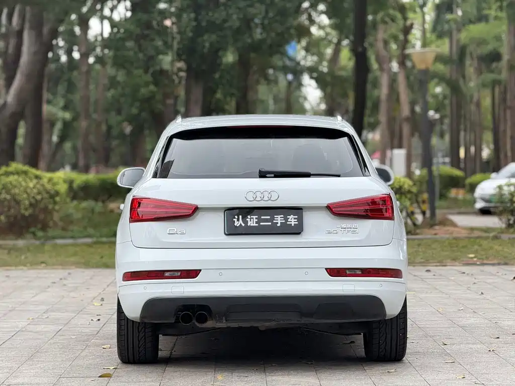 Audi Q3 2016 — фото 18