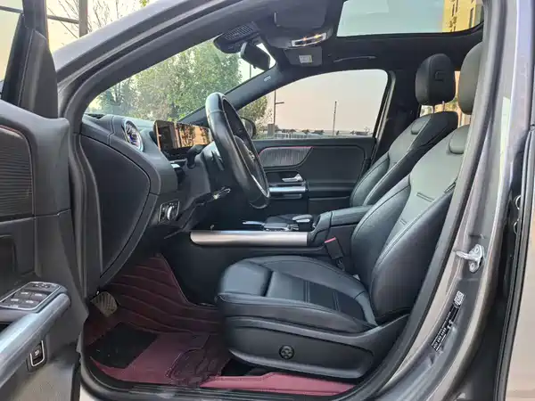 Mercedes-Benz EQA 2024