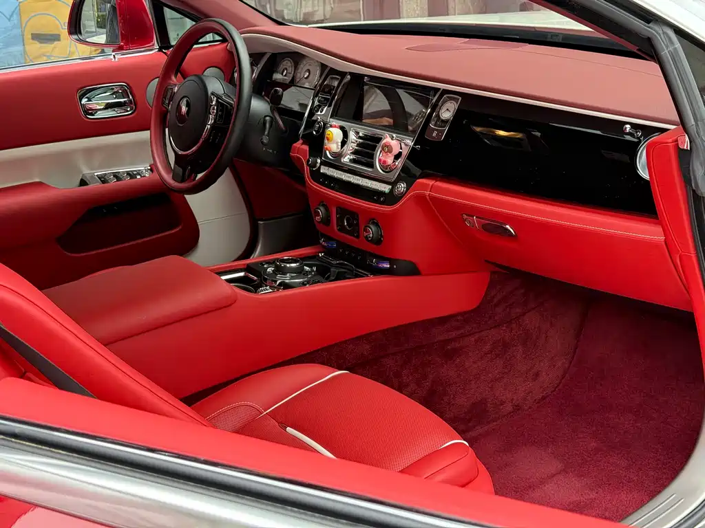 Rolls-Royce Wraith 2019 — фото 13