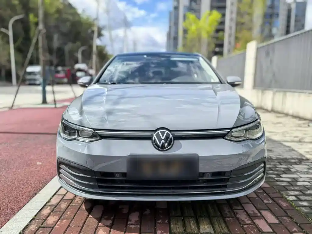 Volkswagen Golf 2021