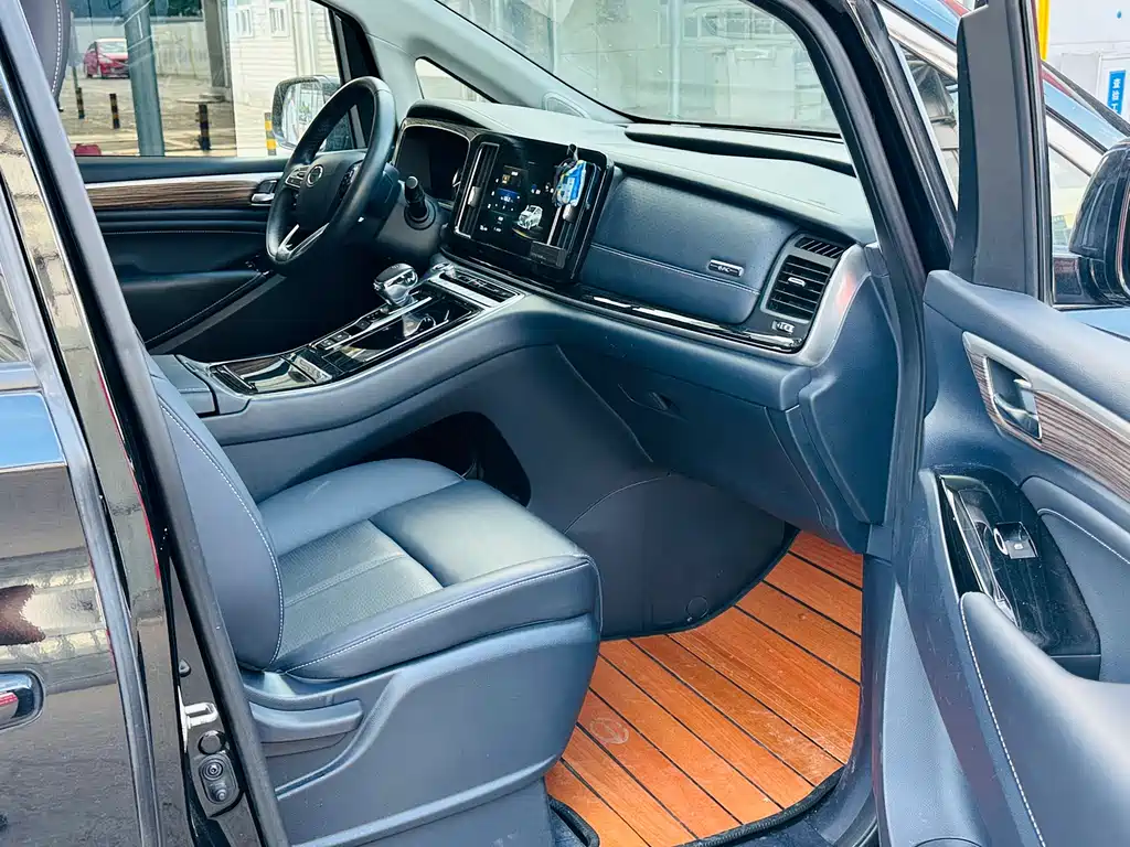 GAC Motor Trumpchi M8 2022 — фото 21