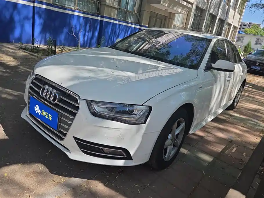 Audi A4L 2014 — фото 1