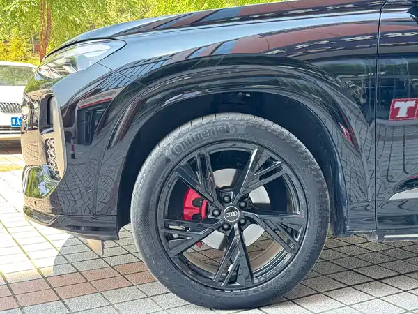 Audi Q6 2024
