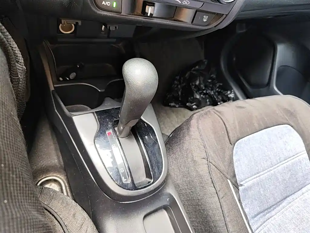 Honda Fit 2015 — фото 14