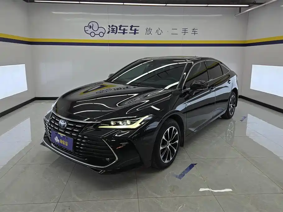 Toyota Avalon 2023 — фото 1