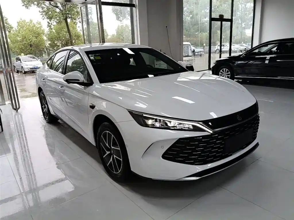 BYD Qin L 2026 — фото 4