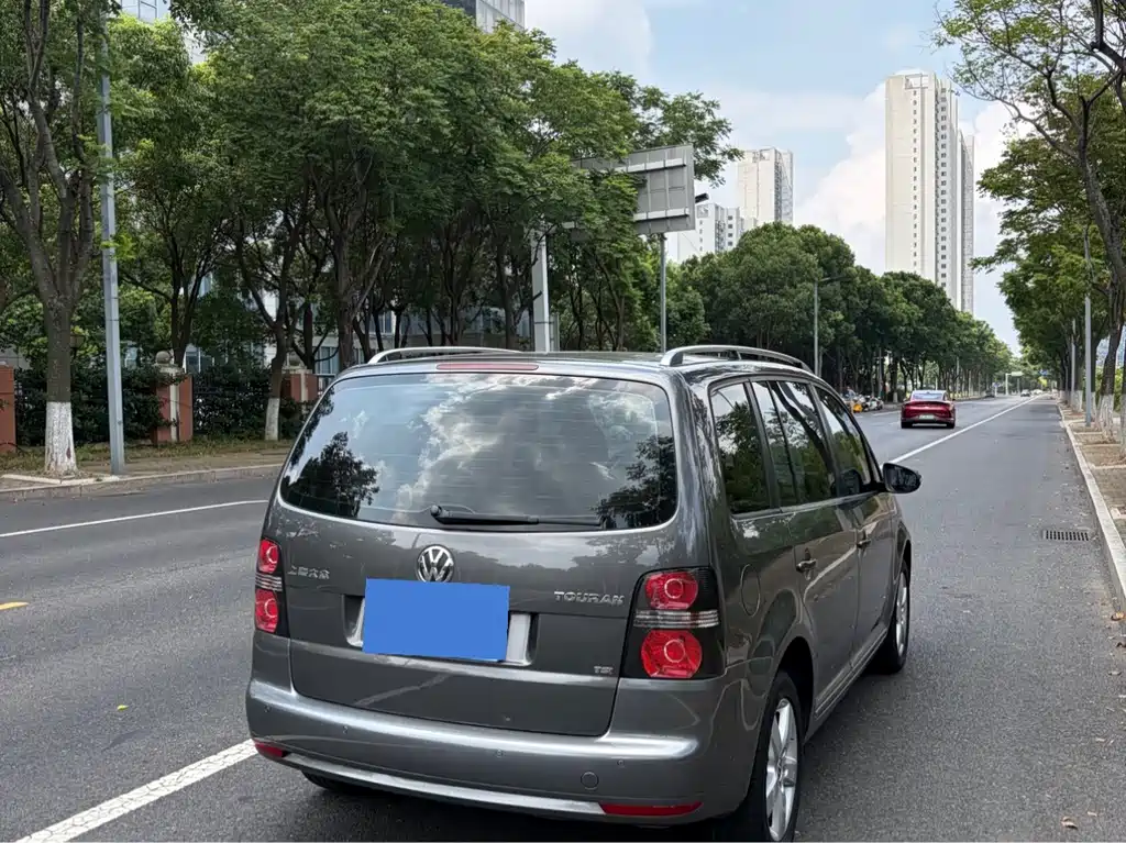 Volkswagen Touran 2015