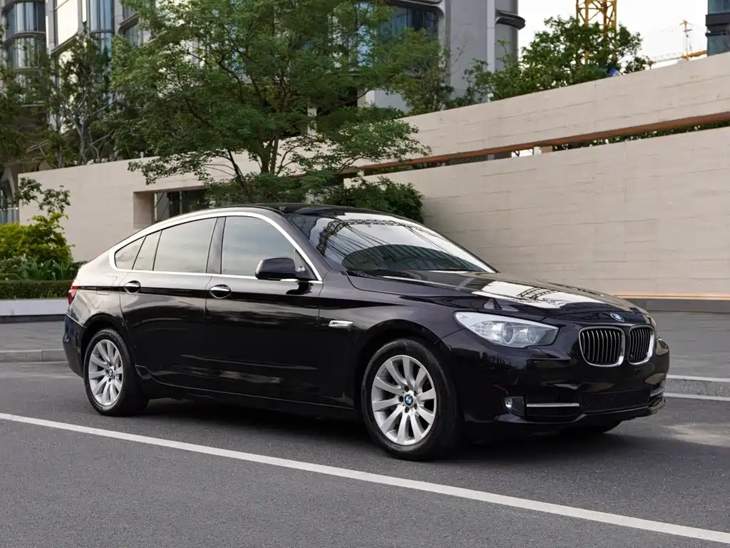 BMW 5 Series GT 2013 — фото 3