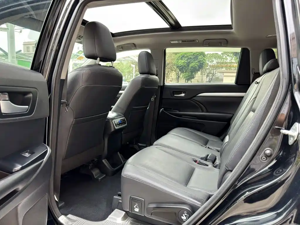 Toyota Highlander 2015 — фото 20
