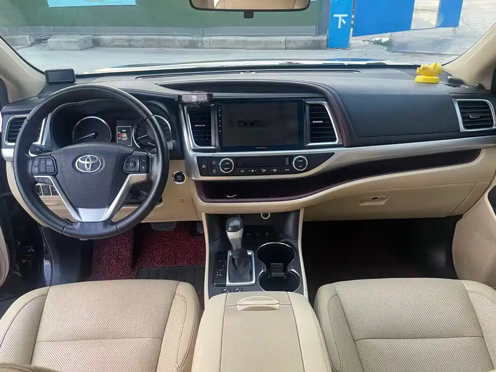 Toyota Highlander 2015 — фото 7