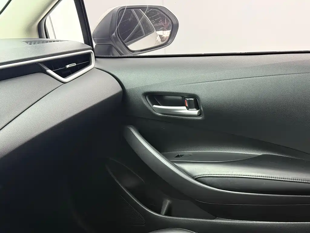 Toyota Corolla 2021 — фото 10