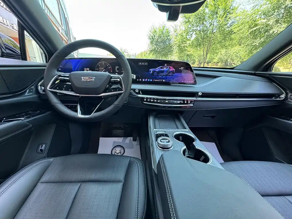 Cadillac XT5 2026 — фото 10