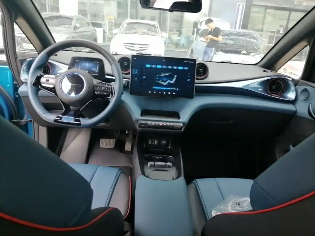 BYD Dolphin 2022 — фото 10