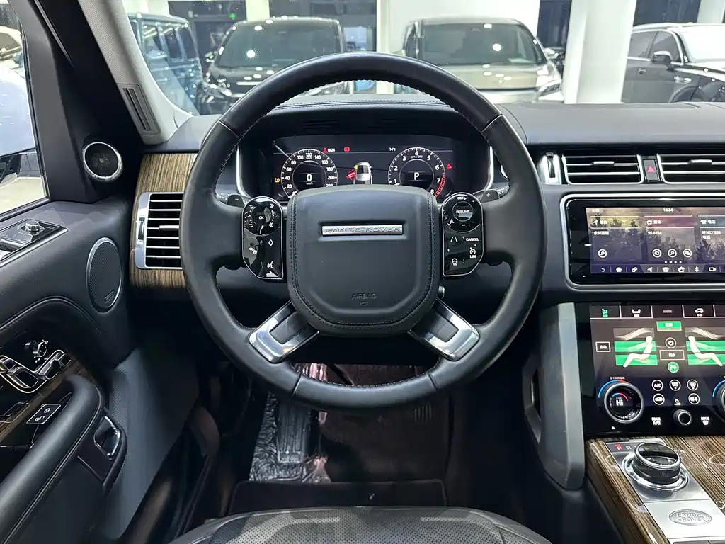 Land Rover Range Rover 2018 — фото 15