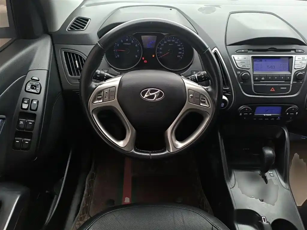 Hyundai ix35 2016 — фото 11