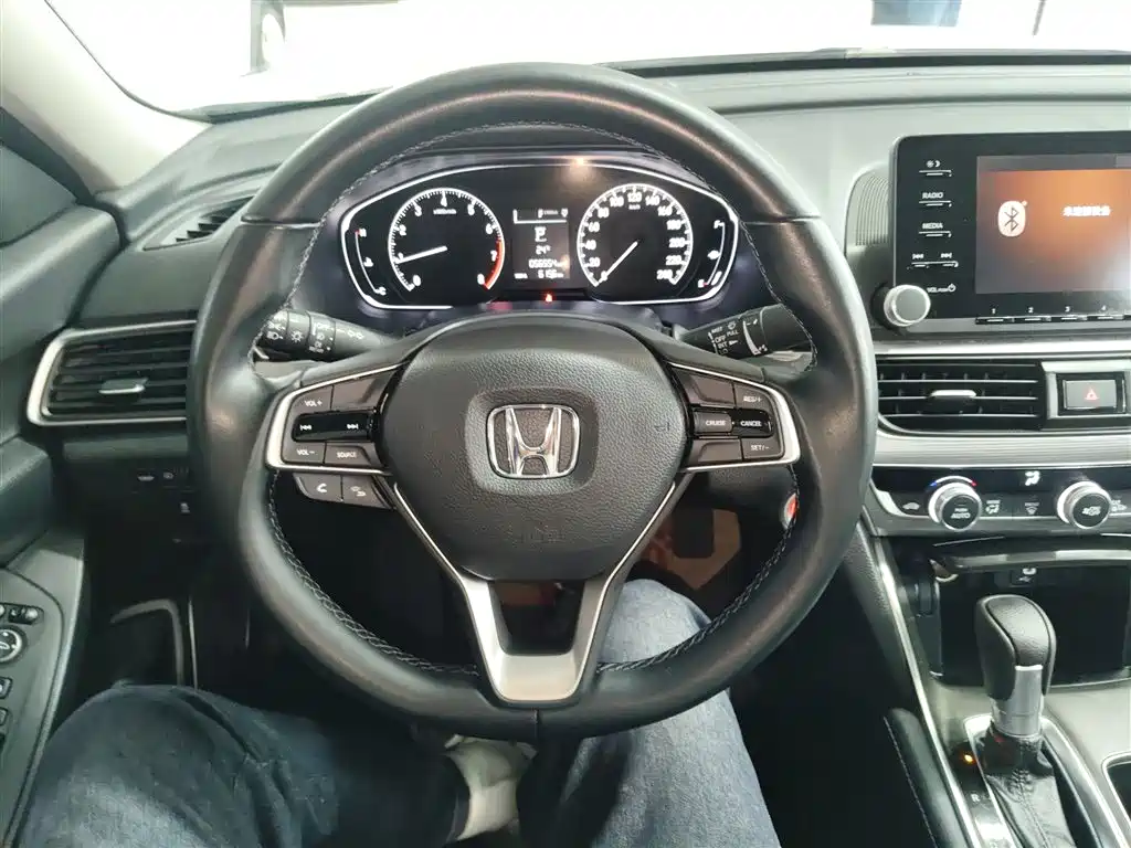 Honda Accord 2019 — фото 11