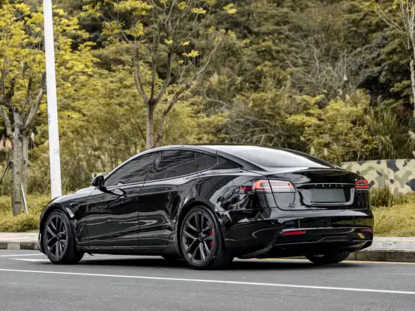Tesla Model S 2023