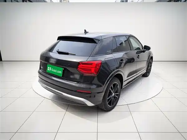 Audi Q2L 2021