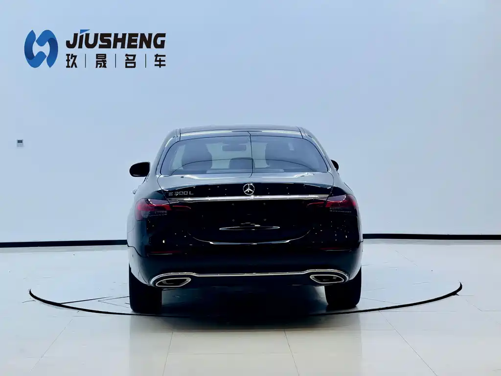 Mercedes-Benz E-Class 2023
