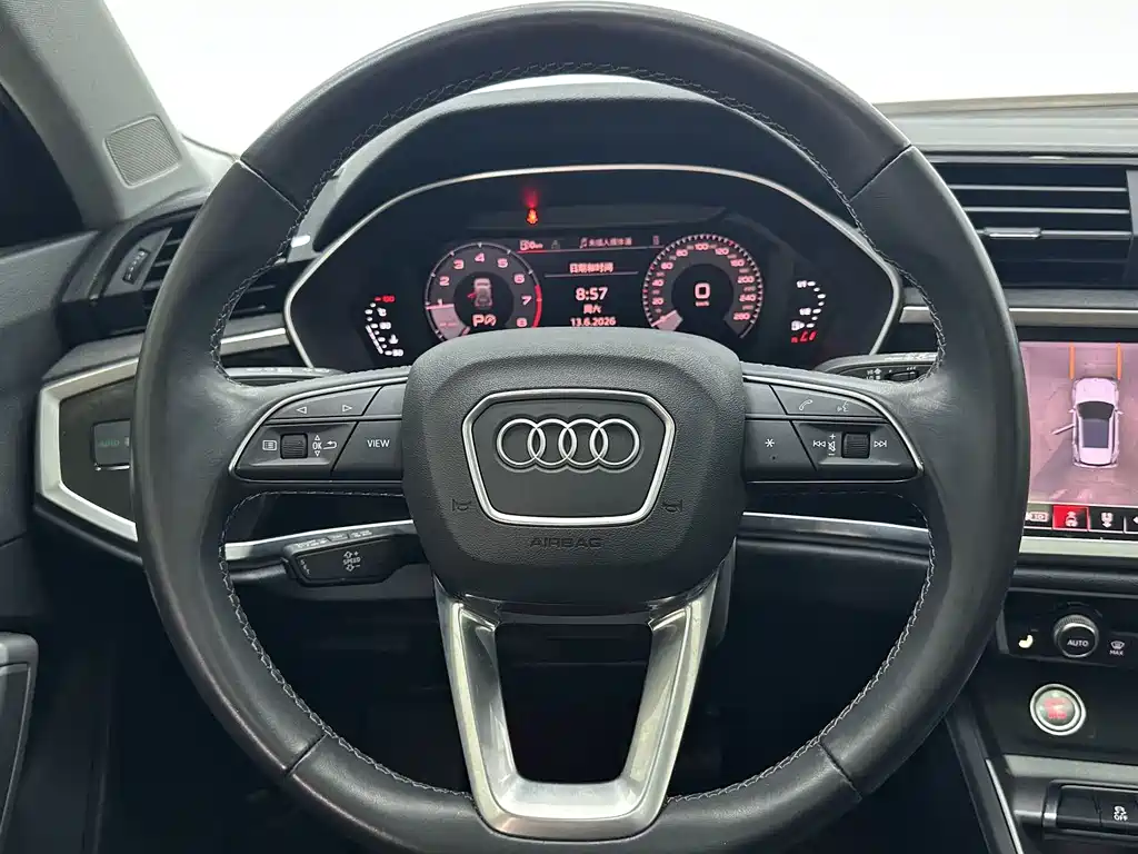 Audi Q3 2023 — фото 12