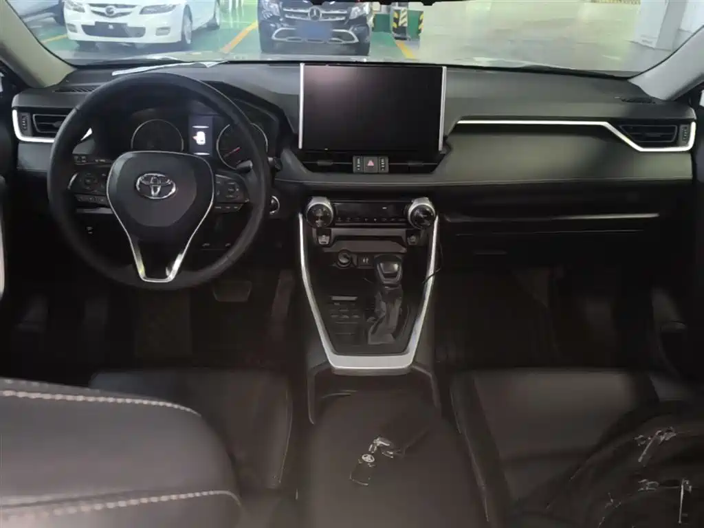 Toyota Wildlander 2021 — фото 10