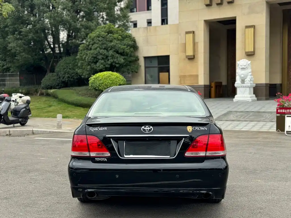 Toyota Crown 2005 — фото 14