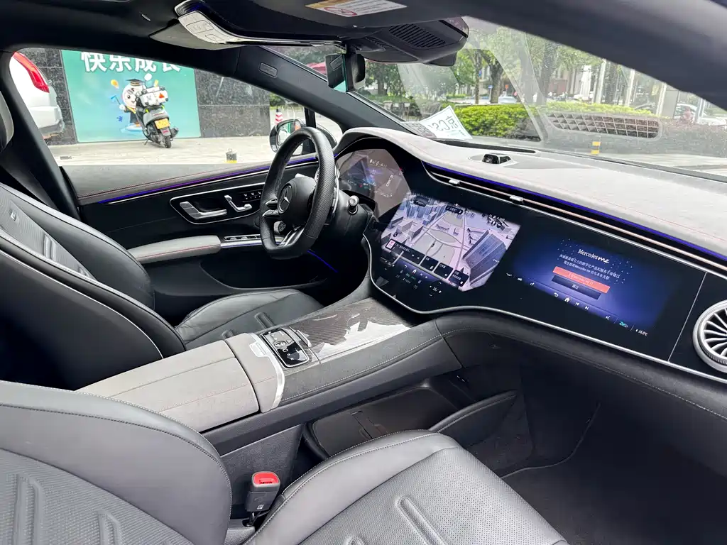 Mercedes-Benz EQS AMG 2023 — фото 14