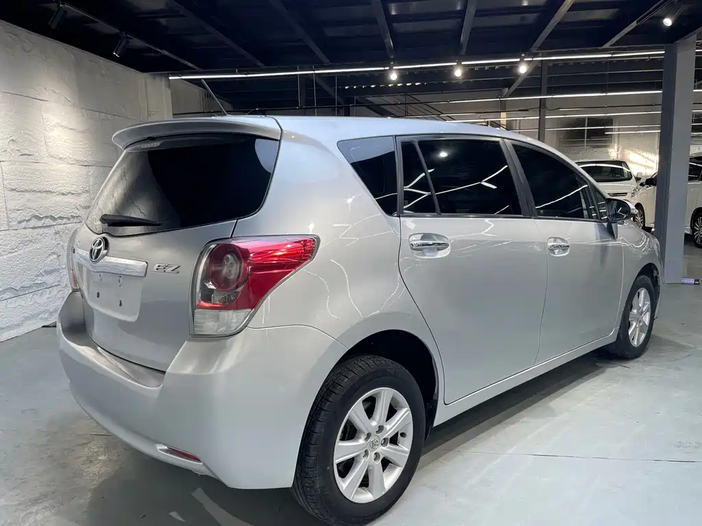 Toyota Verso 2015 — фото 14