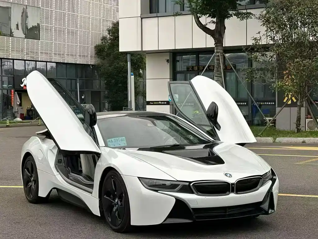 BMW i8 2016 — фото 3