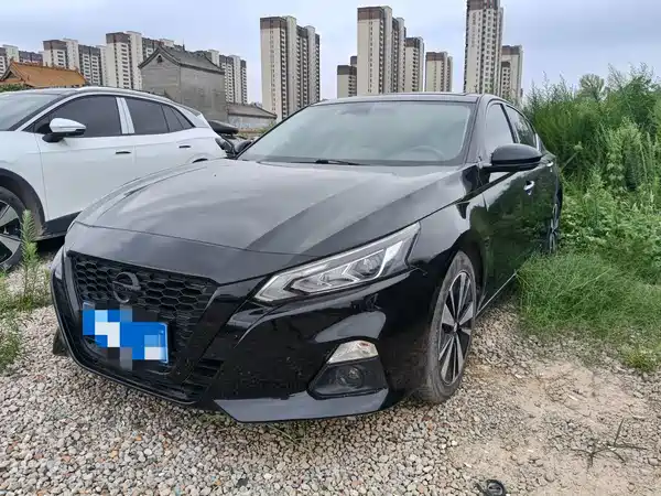 Nissan Teana 2022
