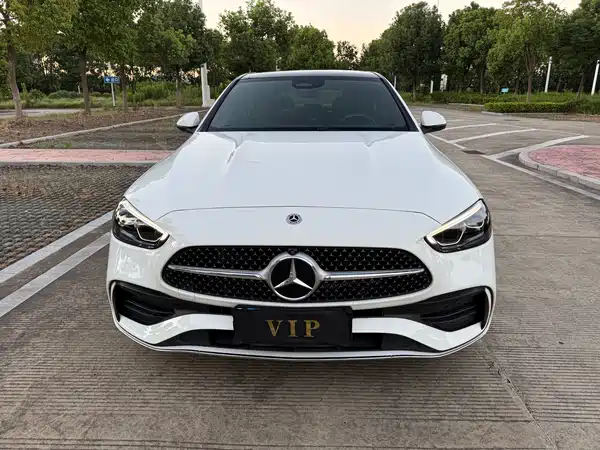 Mercedes-Benz C-Class 2025