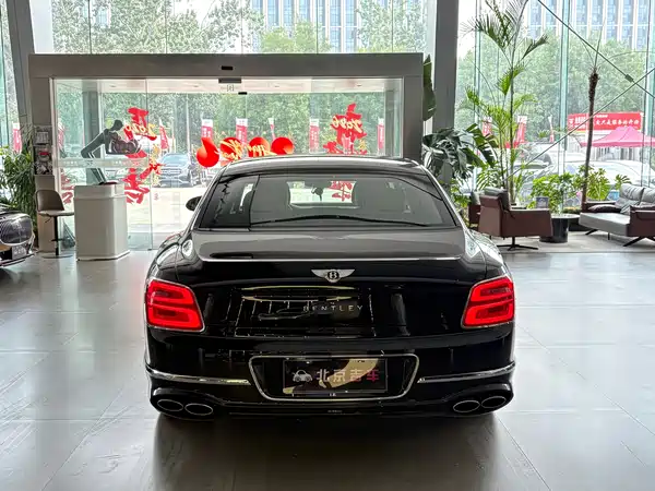 Bentley Flying Spur 2024