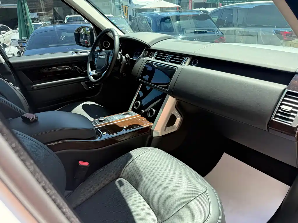 Land Rover Range Rover 2021 — фото 16