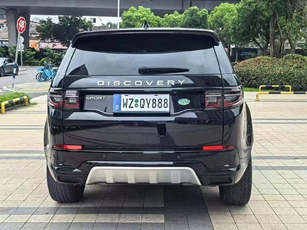 Land Rover Discovery Sport 2023 — фото 8