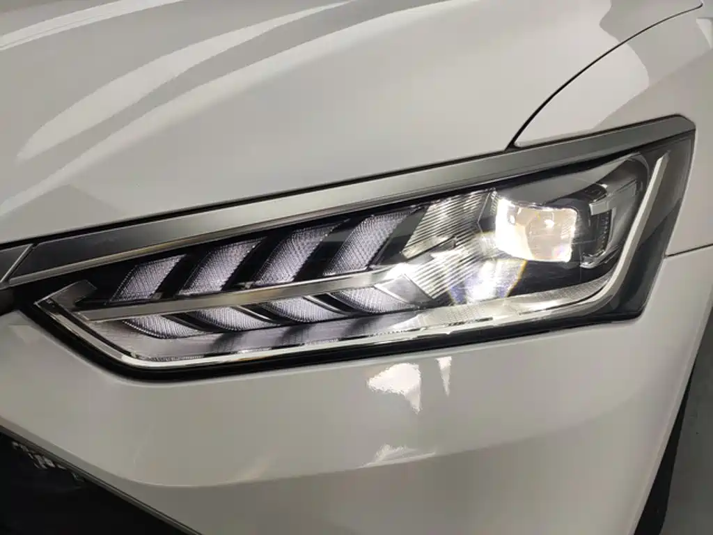 BYD Qin PLUS 2023 — фото 15