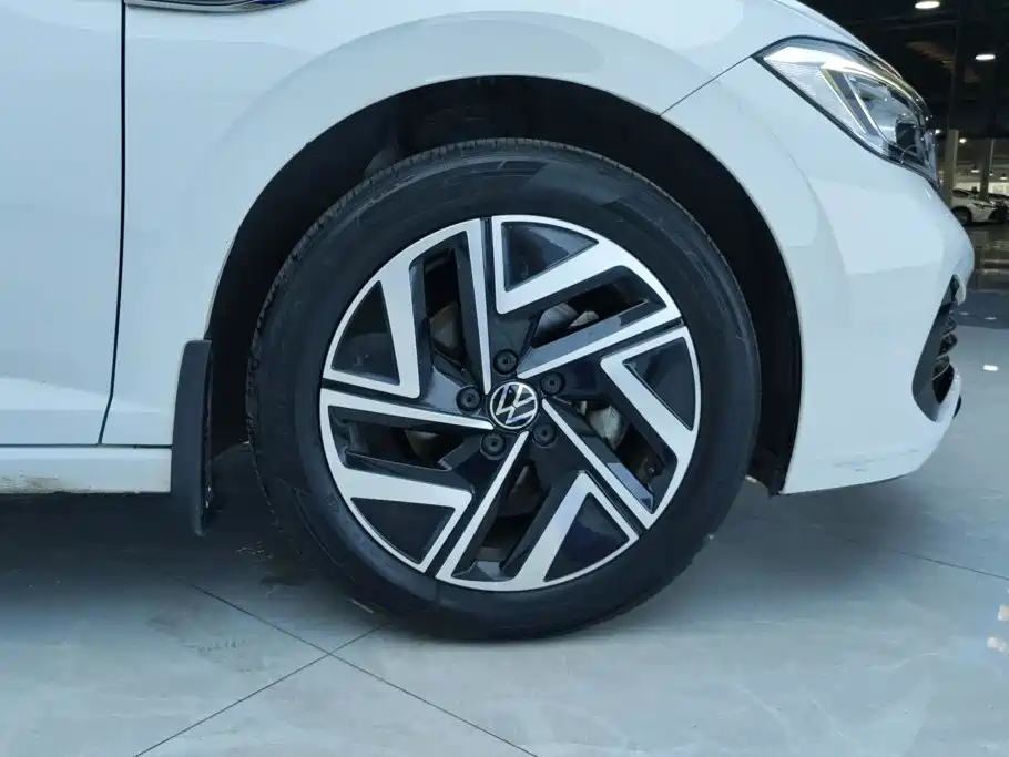 Volkswagen Sagitar 2024
