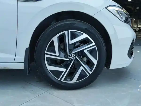 Volkswagen Sagitar 2024