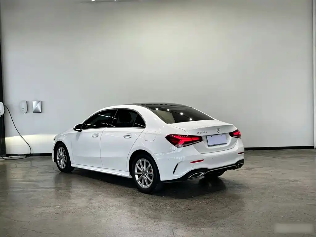 Mercedes-Benz A-Class 2021 — фото 11