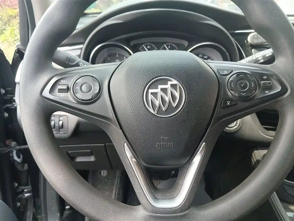 Buick Envision Plus 2020 — фото 11