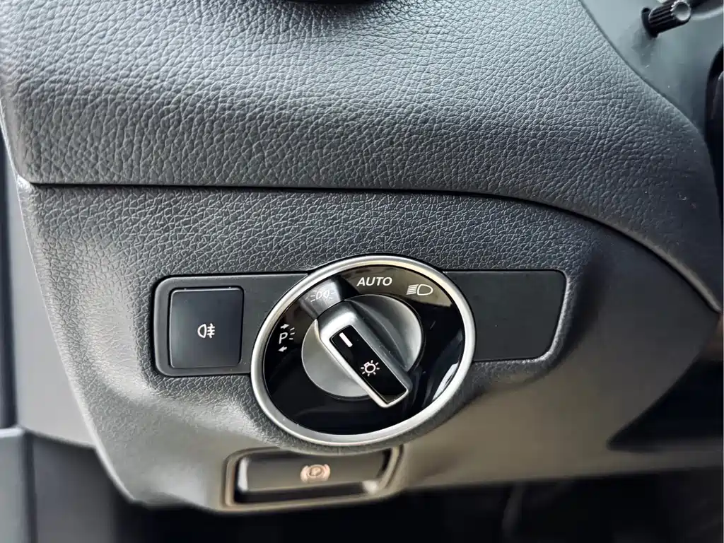 Mercedes-Benz GLA 2017 — фото 13