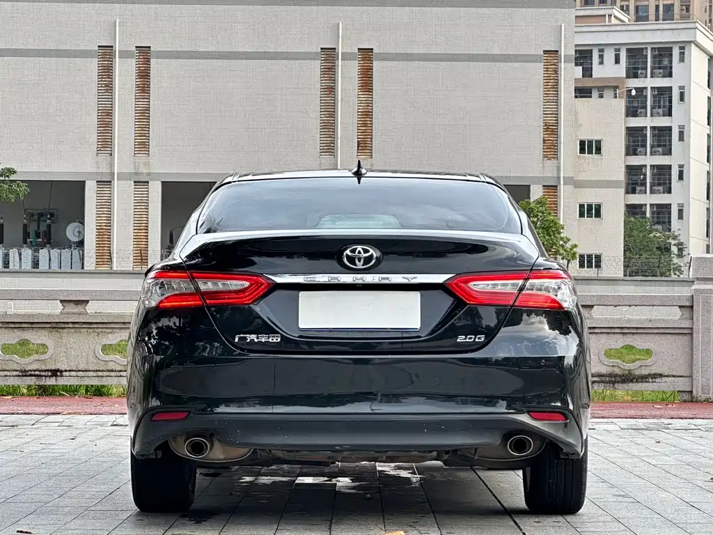 Toyota Camry 2022 — фото 7