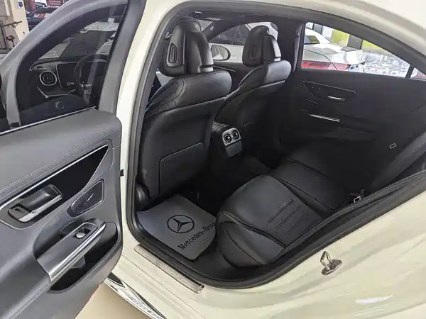 Mercedes-Benz C-Class 2022