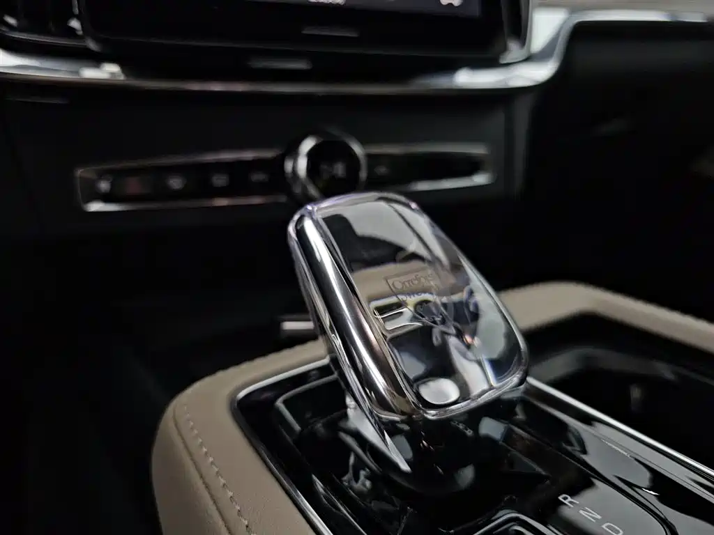 Volvo S90 PHEV 2025 — фото 11