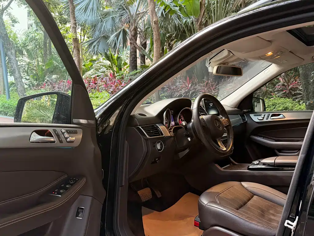 Mercedes-Benz GLE 2016