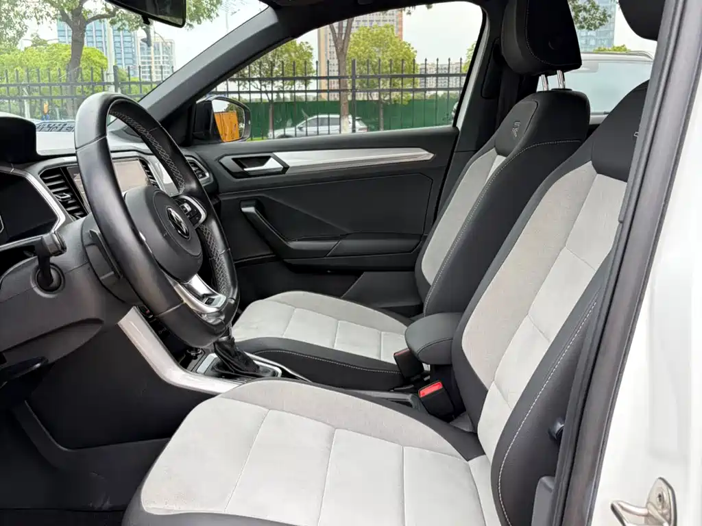 Volkswagen T-Roc 2022 — фото 6