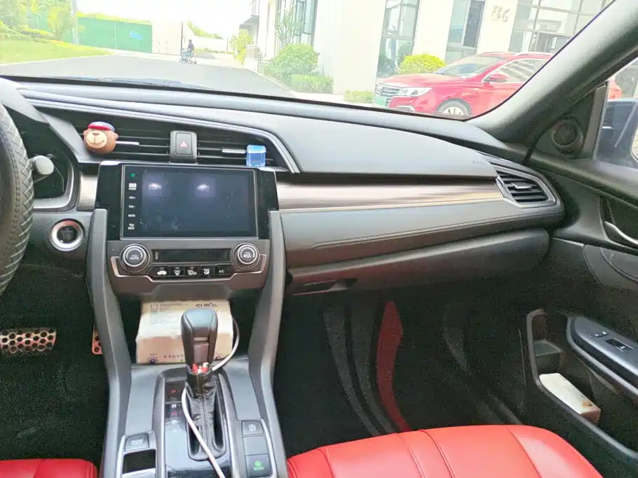 Honda Civic 2021 — фото 13
